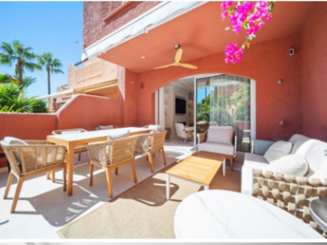 3 Schlafzimmer Reihenhaus in Nueva Andalucía