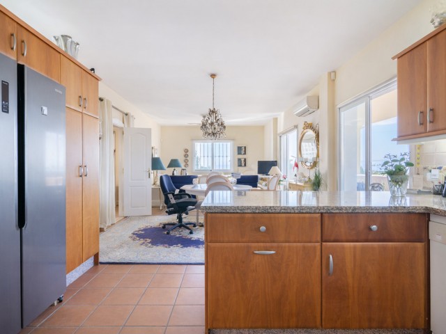 6 Soveroms Villa i Estepona