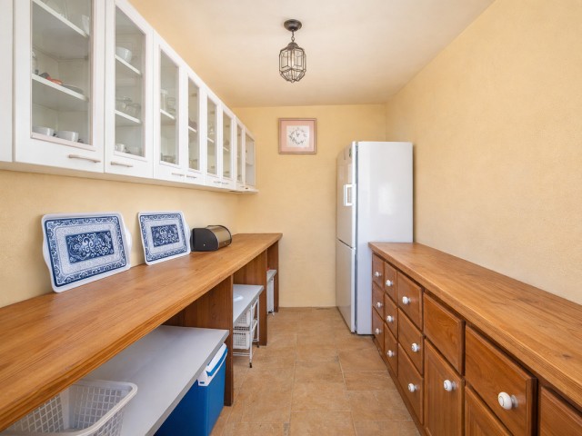 6 Soveroms Villa i Estepona