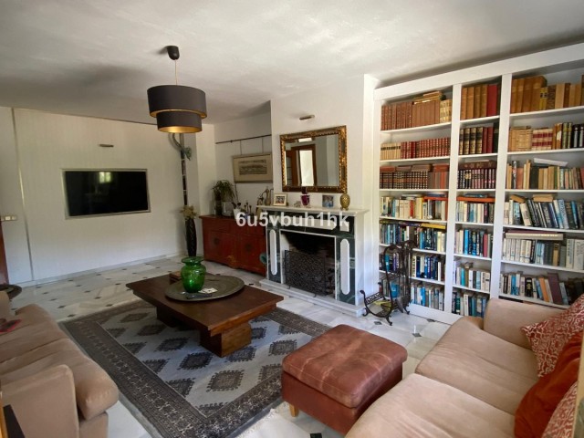 5 Makuuhuoneen Rivitalo Ojén