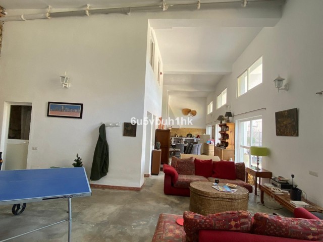 5 Makuuhuoneen Rivitalo Ojén