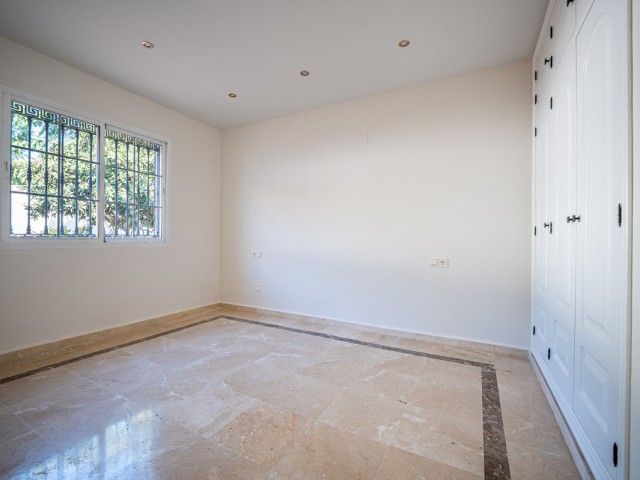 4 Schlafzimmer Villa in Nueva Andalucía