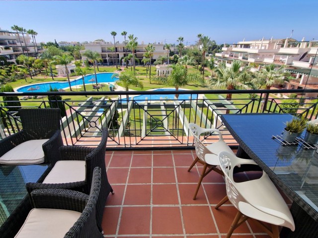 Penthouse in Nueva Andalucía