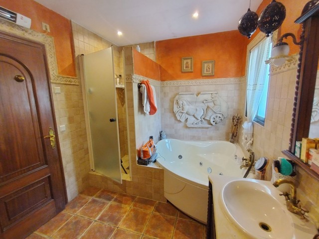 3 Makuuhuoneen Huvila Río Real