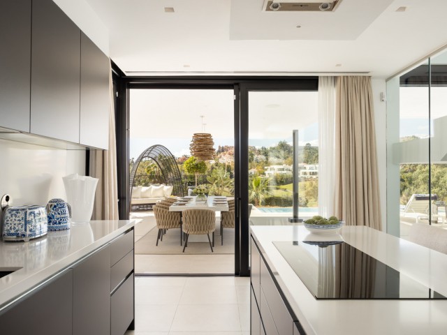 4 Schlafzimmer Villa in Nueva Andalucía