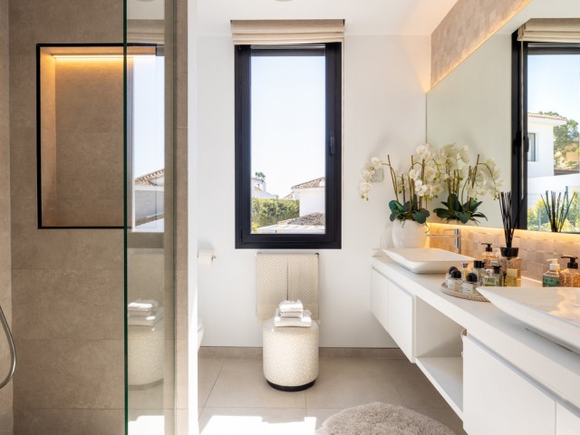 4 Schlafzimmer Villa in Nueva Andalucía