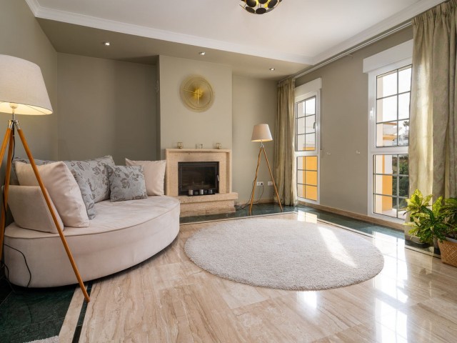 4 Bedrooms Townhouse in Calahonda