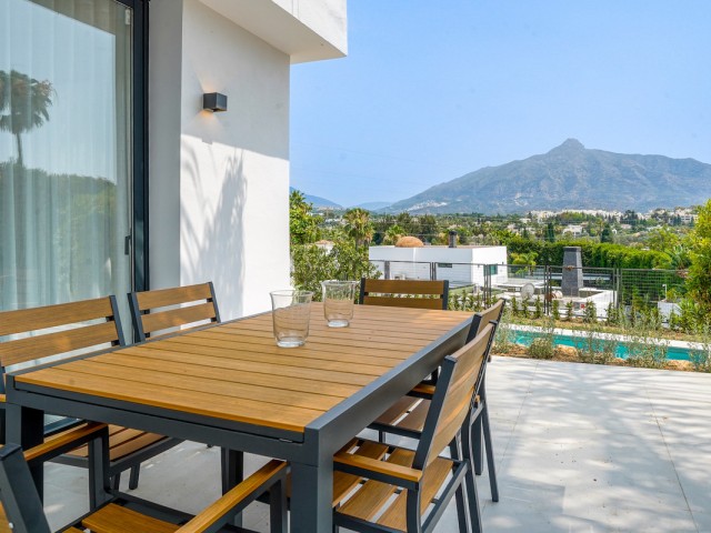 5 Schlafzimmer Villa in Nueva Andalucía