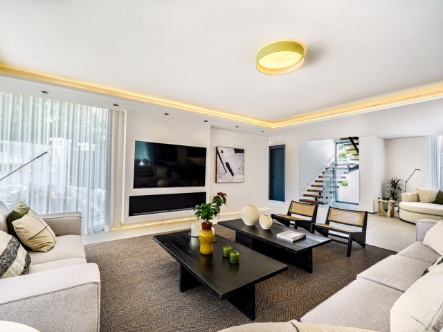 5 Schlafzimmer Villa in Nueva Andalucía