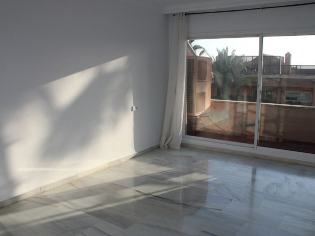 2 Bedrooms Apartment in Marbella