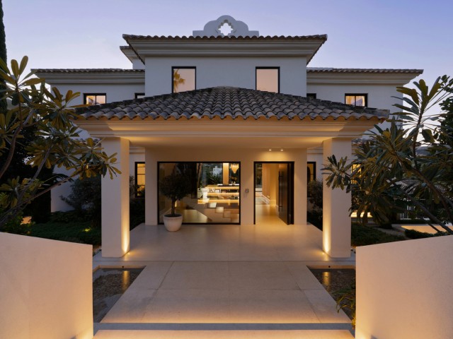 6 Schlafzimmer Villa in Nueva Andalucía