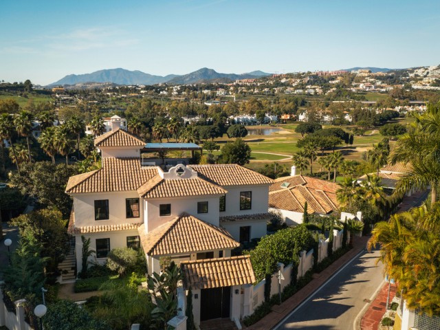 6 Schlafzimmer Villa in Nueva Andalucía