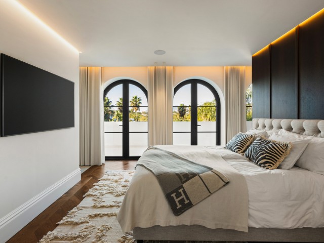 6 Schlafzimmer Villa in Nueva Andalucía