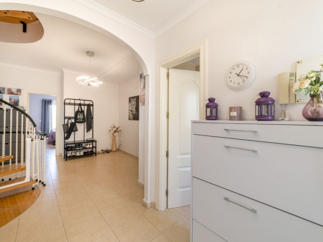 4 Makuuhuoneen Rivitalo Torreblanca