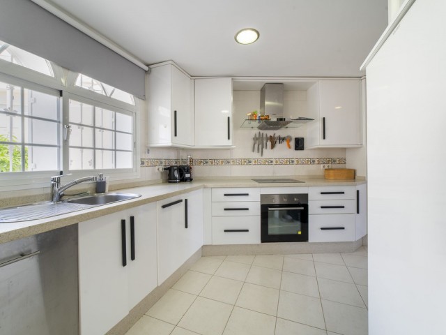 4 Makuuhuoneen Rivitalo Torreblanca