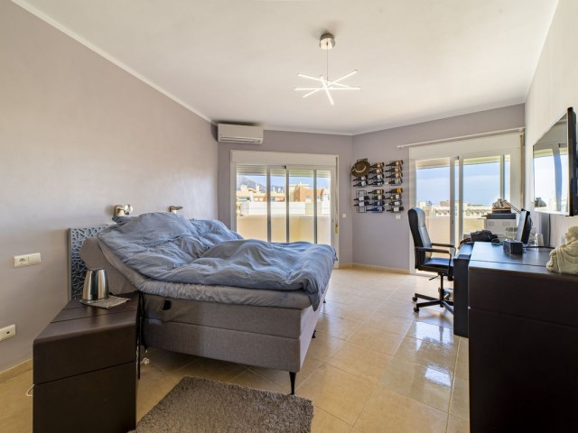 4 Makuuhuoneen Rivitalo Torreblanca