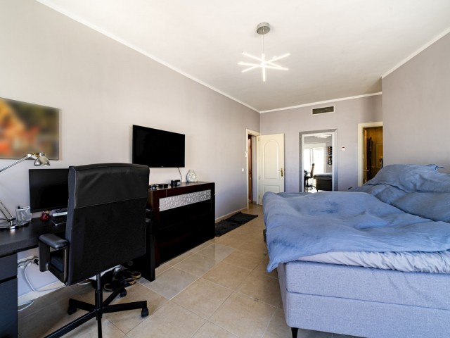 4 Makuuhuoneen Rivitalo Torreblanca