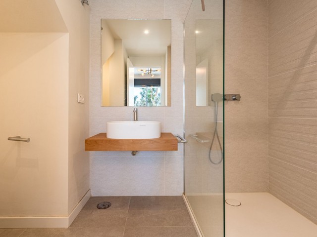 Maison mitoyenne avec 3 Chambres  à Cabopino