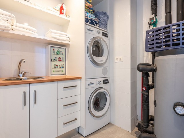 Maison mitoyenne avec 3 Chambres  à Cabopino