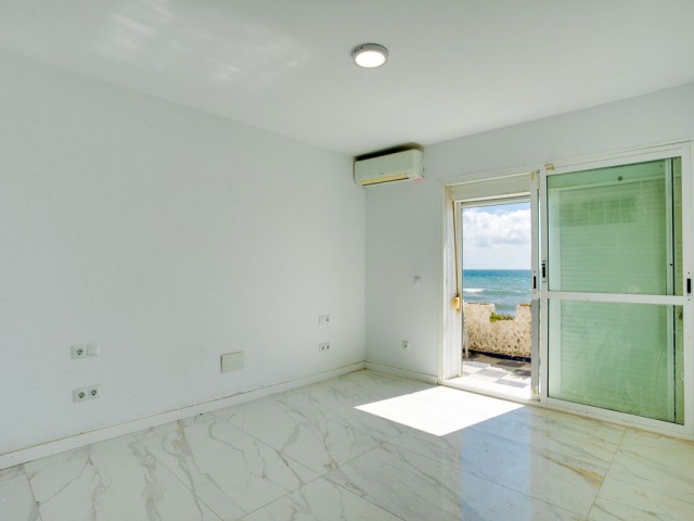 3 Sovrums Villa i Estepona