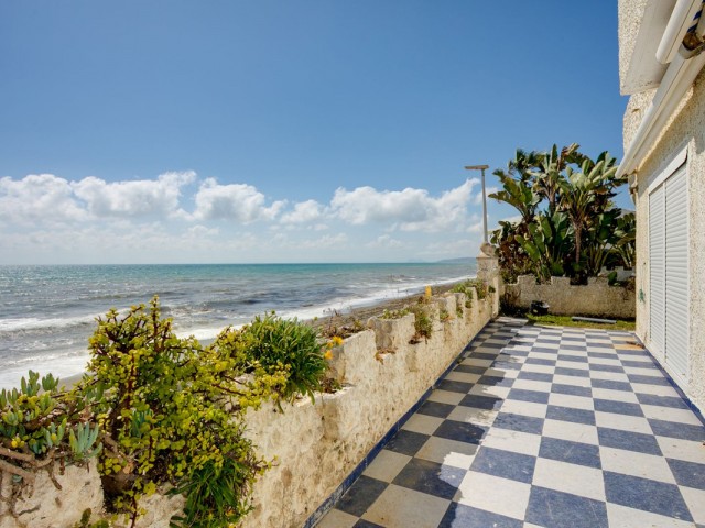 3 Sovrums Villa i Estepona