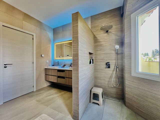 3 Schlafzimmer Reihenhaus in Estepona