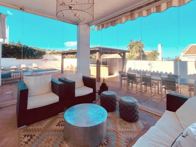 Villa avec 4 Chambres  à La Duquesa