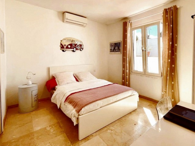 Villa avec 4 Chambres  à La Duquesa