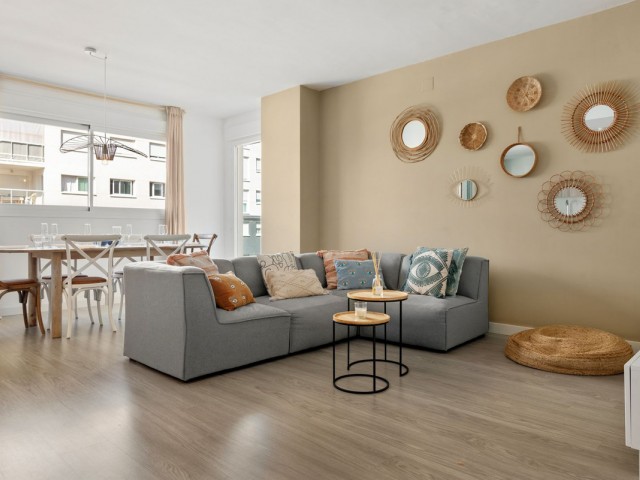 Appartement avec 3 Chambres  à Estepona