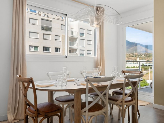 Appartement avec 3 Chambres  à Estepona