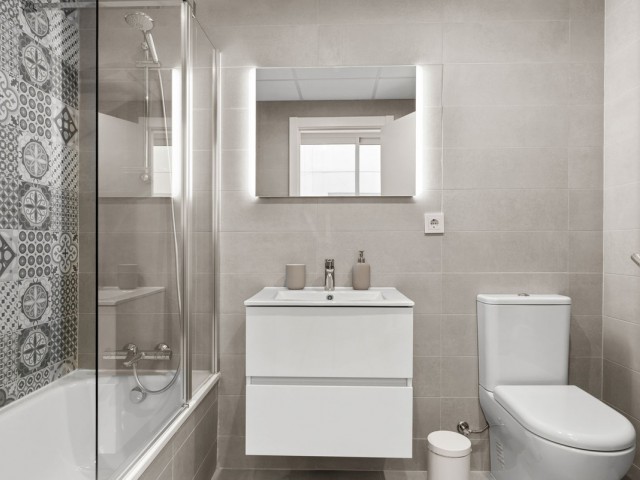 Appartement avec 3 Chambres  à Estepona