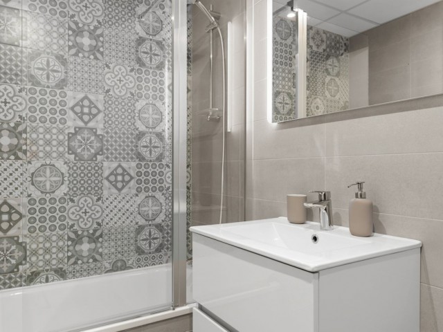 Appartement avec 3 Chambres  à Estepona