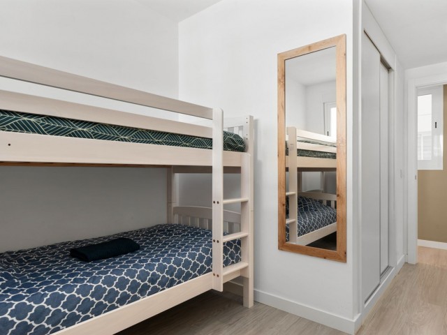 Appartement avec 3 Chambres  à Estepona