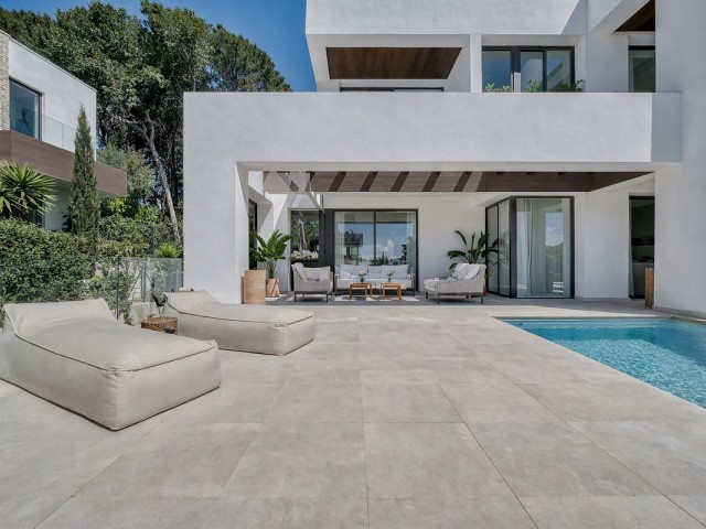 Villa avec 4 Chambres  à Marbella