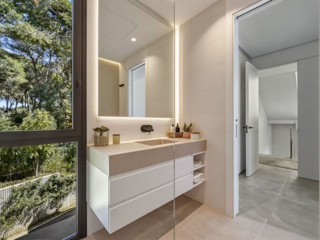 Villa avec 4 Chambres  à Marbella