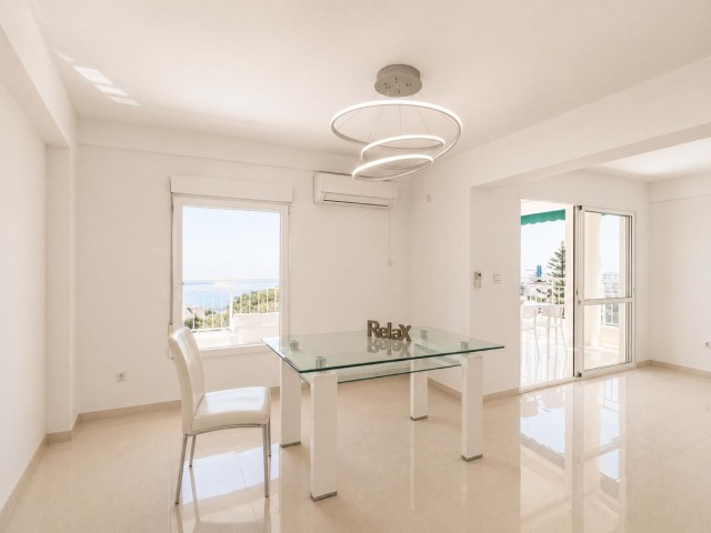 3 Makuuhuoneen Huoneisto La Carihuela