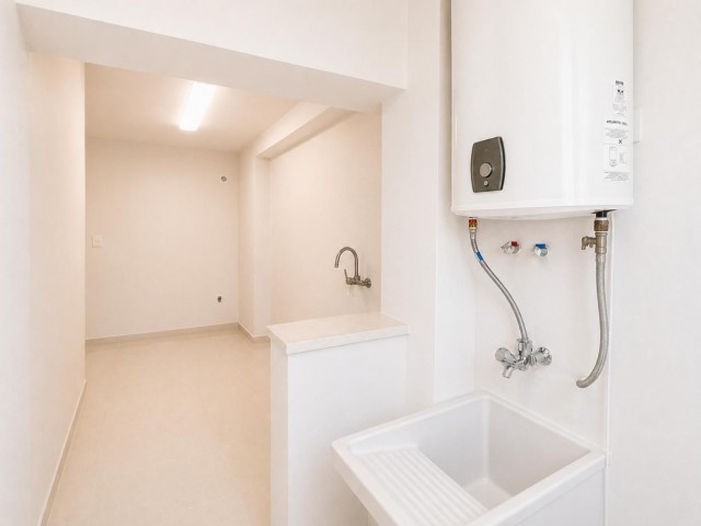 3 Makuuhuoneen Huoneisto La Carihuela