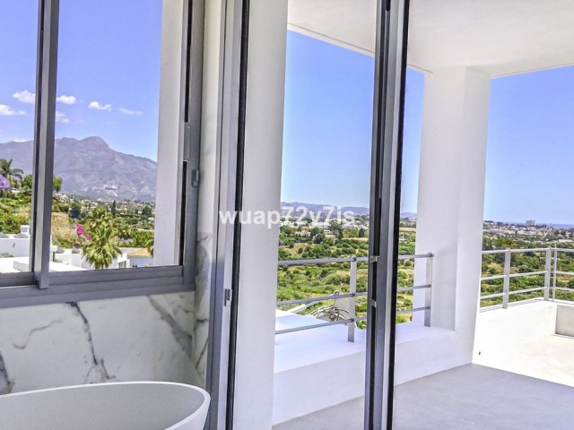 5 Soveroms Villa i Benahavís