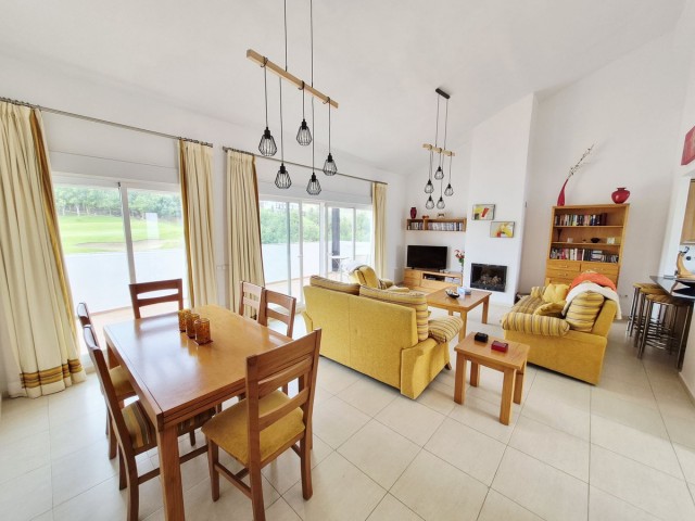 Penthouse, Riviera del Sol, R5317417