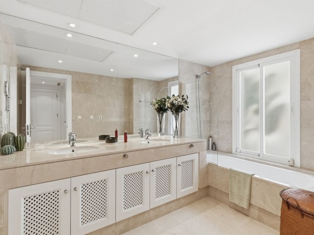 3 Schlafzimmer Apartment in Nueva Andalucía