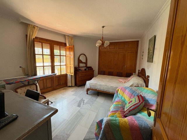 5 Sovrums Radhus i Estepona