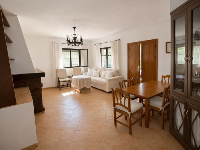 2 Slaapkamer Villa in Istán