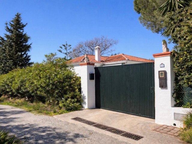 2 Slaapkamer Villa in Istán