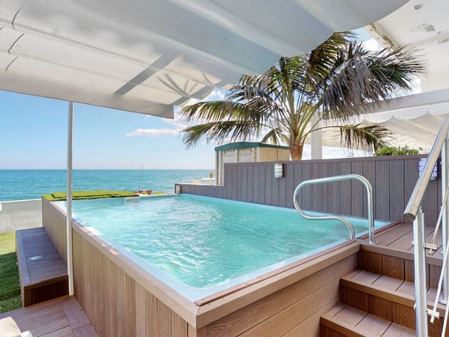 Appartement avec 4 Chambres  à Estepona