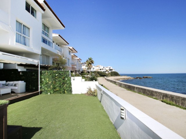Appartement avec 4 Chambres  à Estepona