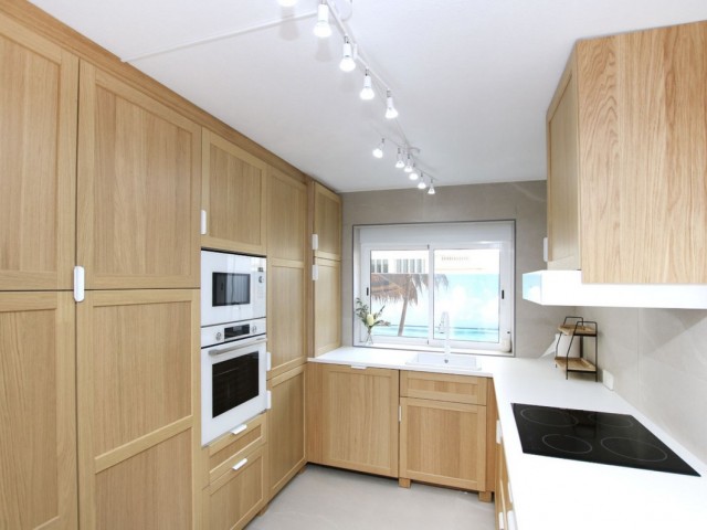 Appartement avec 4 Chambres  à Estepona