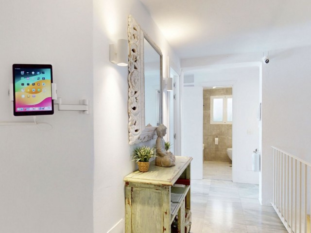 Appartement avec 4 Chambres  à Estepona