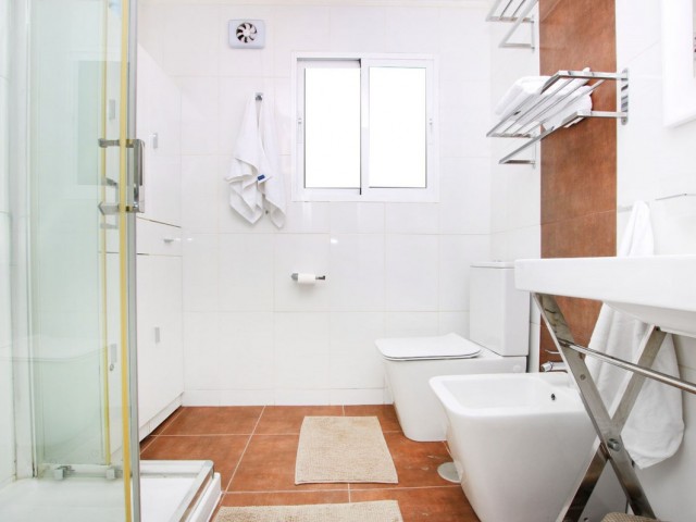 Appartement avec 4 Chambres  à Estepona