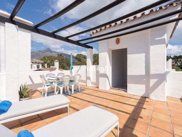 Takvåning i Nueva Andalucía