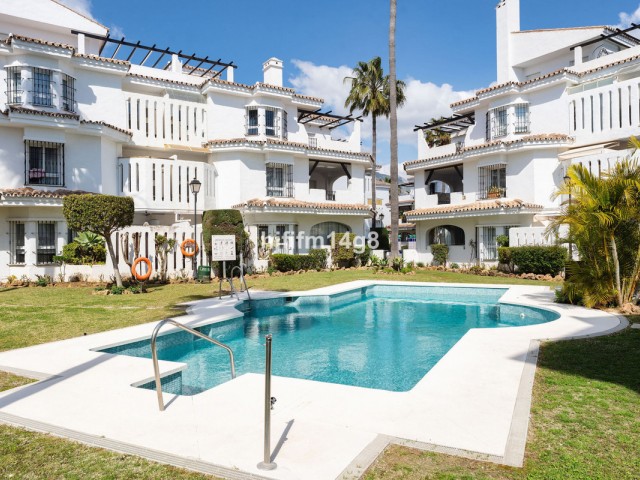 Takvåning i Nueva Andalucía